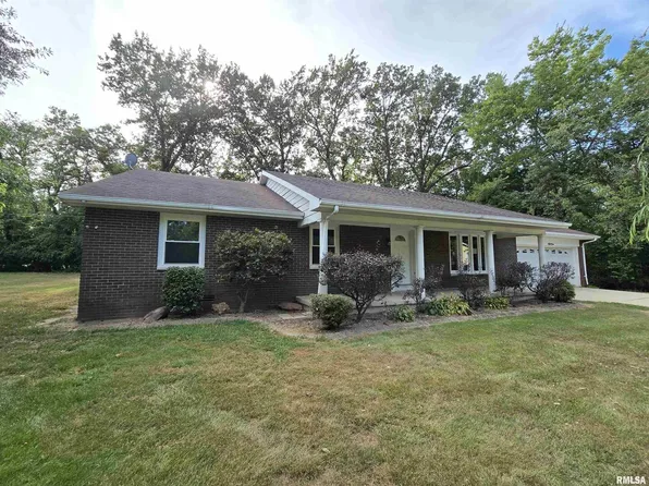 59 Sherwood Dr, Centralia, IL 62801