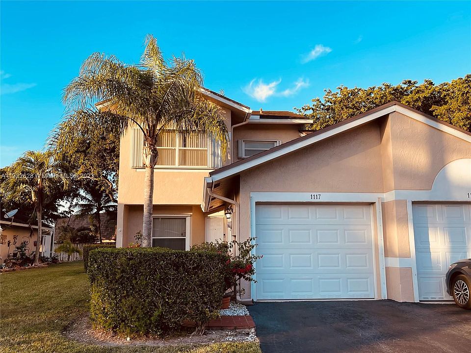 1st image of 1117 W Lakes Dr