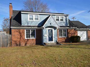 15 Hanes St, Guilderland, NY 12084