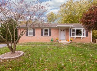 235 Wintergreen Ln, Brunswick, MD 21716