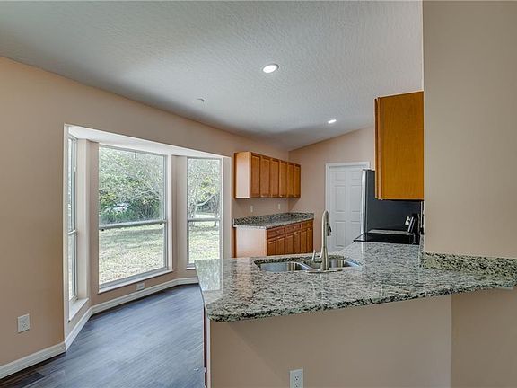 3rd image of 8416 95th Ct