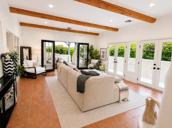 25648 Timpangos Dr, Calabasas, CA 91302
