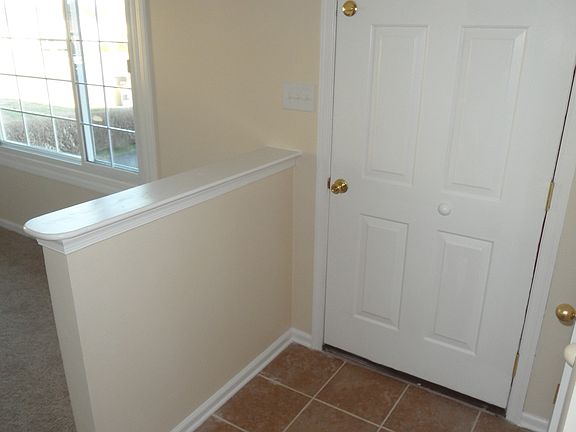 5th image of 3906 Yorktown Dr