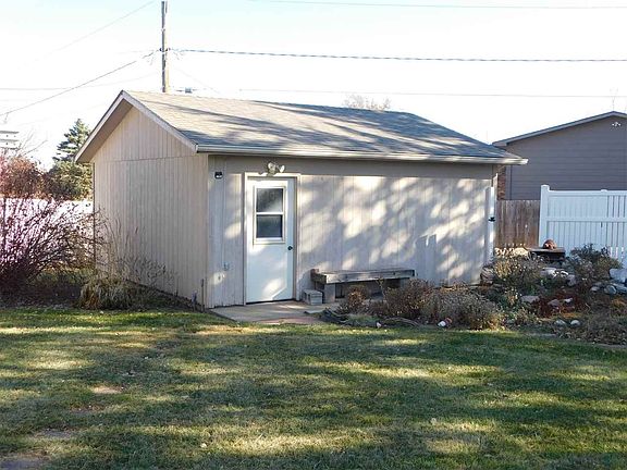 4th image of 409 Lealand Cir