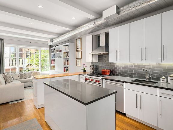2nd image of 227 E 7th St #2