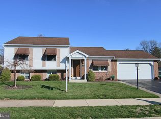 4856 Spring Top Dr, Harrisburg, PA 17111