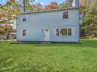 1147 Placid Ln, Tobyhanna, PA 18466