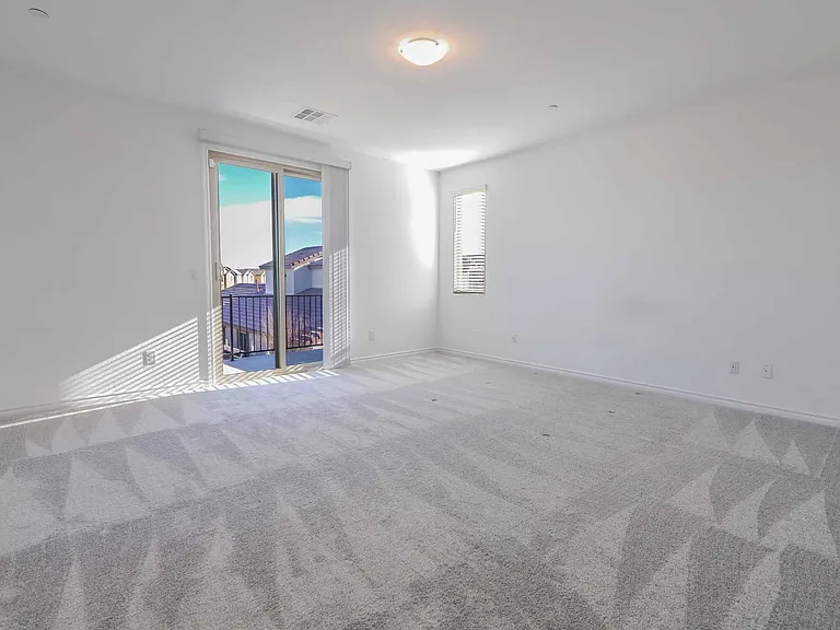 906 Sycamore Falls St — Photo 38
