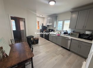 100 W Adams St #1R, Somerville, MA 02144