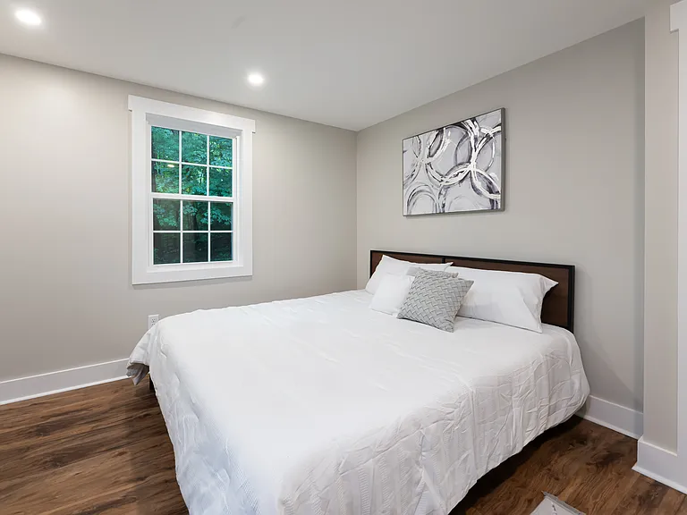 104 Pine Tree Dr — Photo 10