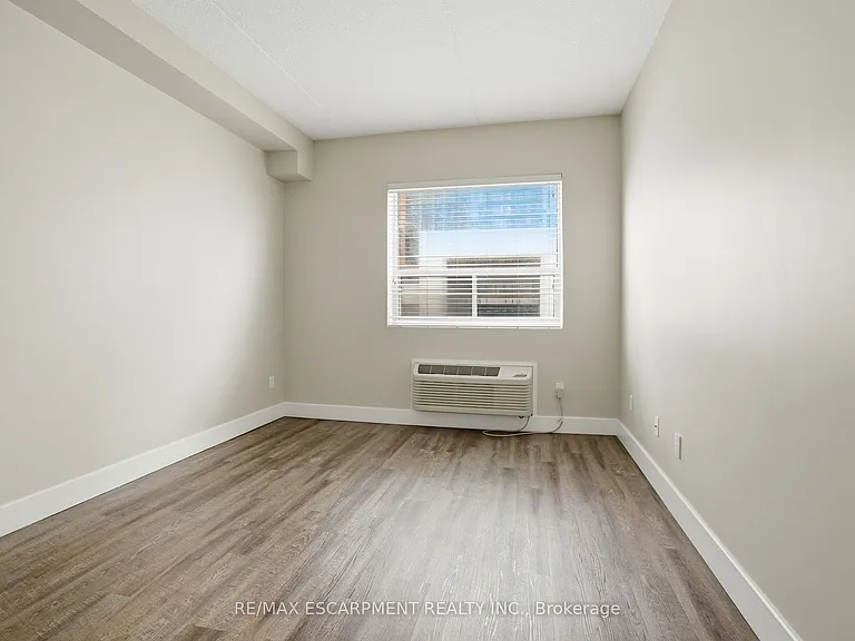 149 Main St W #309 — Photo 15