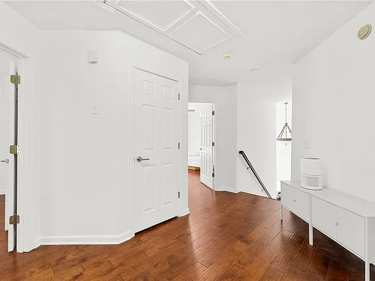790 Milton Oaks Dr — Photo 30