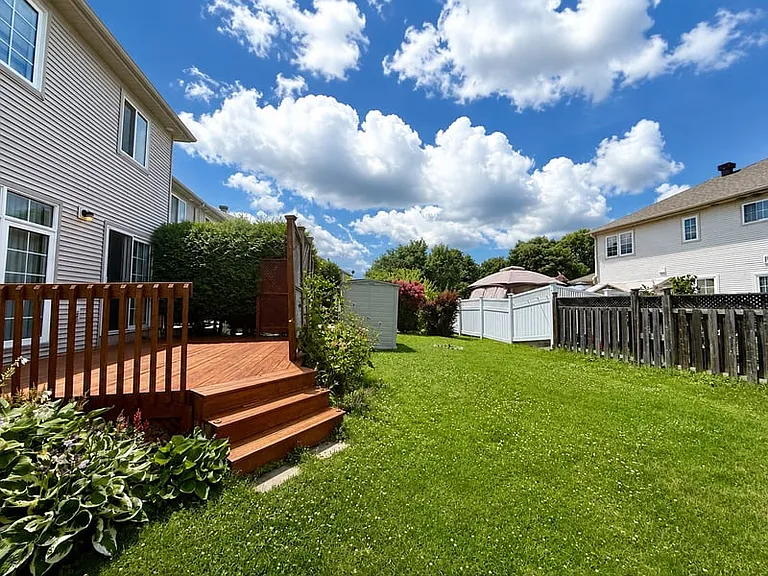 30 Riverstone Dr — Photo 13