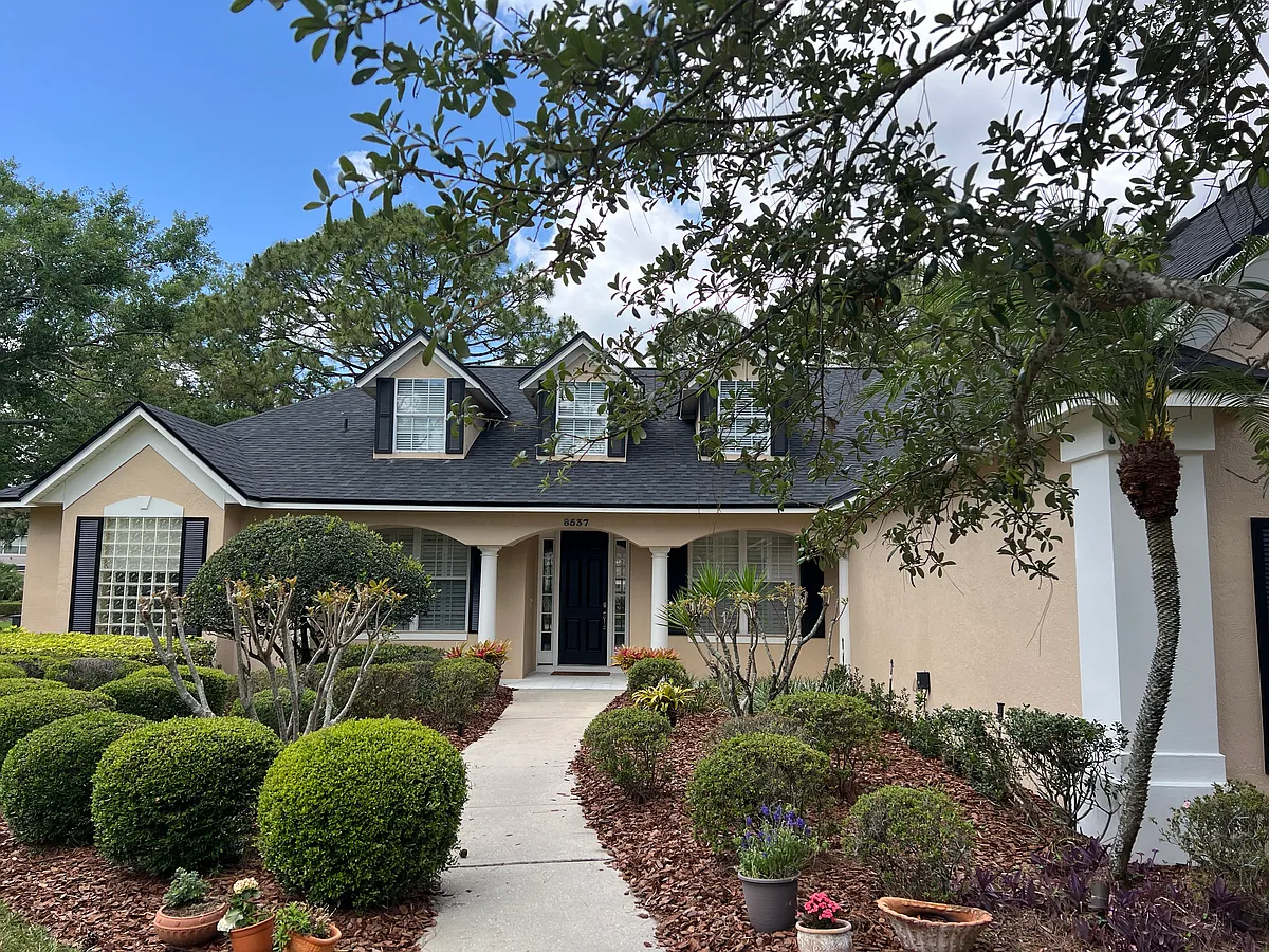 Building Photo - 8537 Redleaf Ln