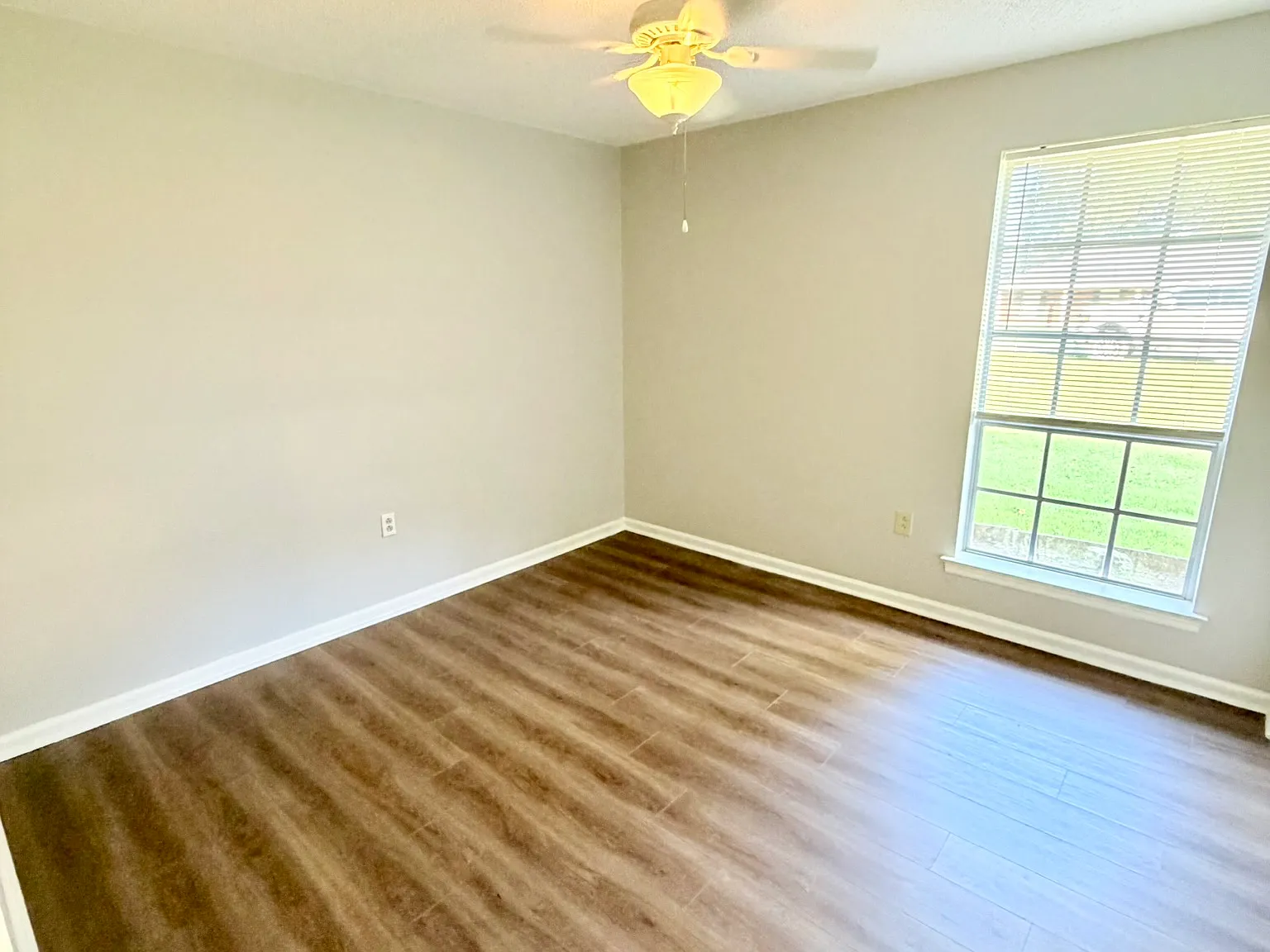 3 bed, 1462 sqft, $1,950 — Photo 4