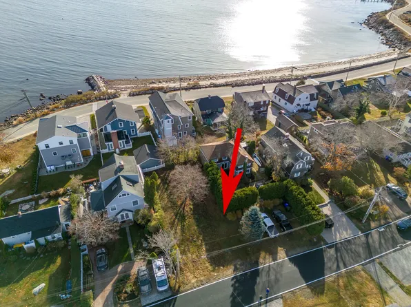 9 Middlefield Street, Groton, CT 06340