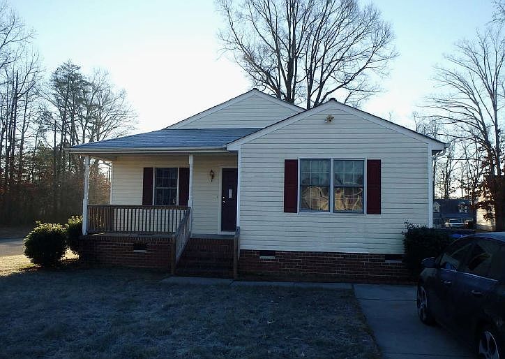 1st image of 1856 New Lincoln Cir