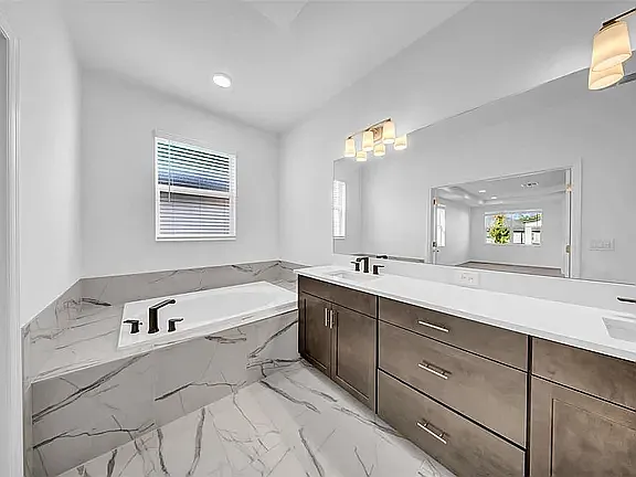5841 Riverston Ave — Photo 6