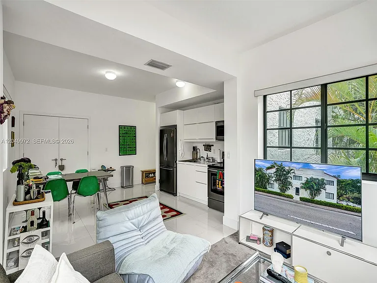 1901 S Le Jeune Rd #3 — Photo 4