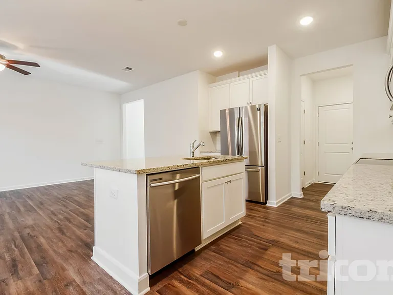 2230 Rosemary Park Ln — Photo 4