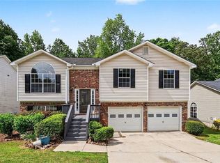 5687 Wellborn Oaks Ct, Lithonia, GA 30058