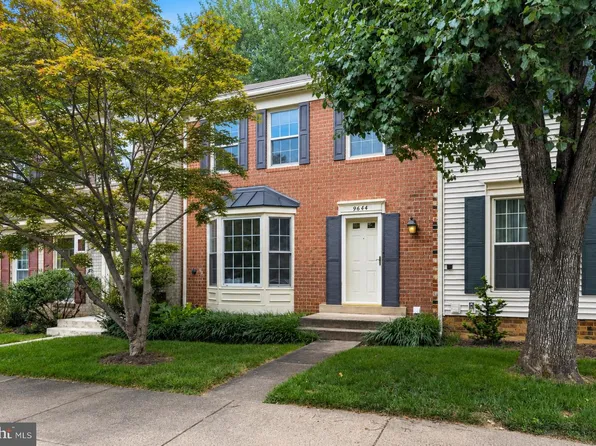 9664 Scotch Haven Dr, Vienna, VA 22181