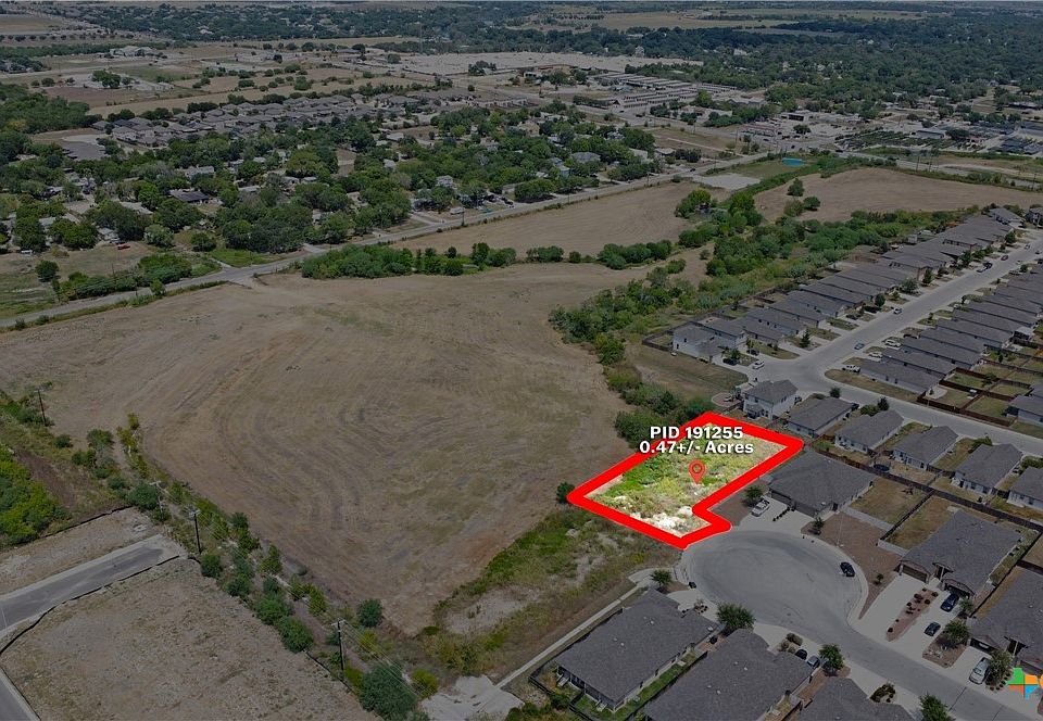 1st image of 2 Stacy Ln