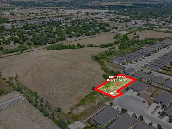 2 Stacy Ln, New Braunfels, TX 78130