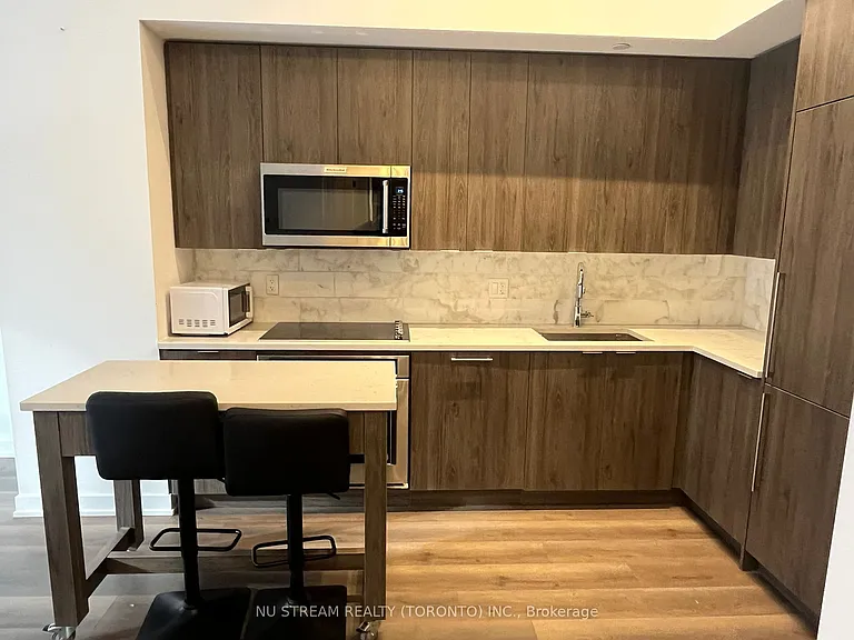 38 Iannuzzi St — Photo 3