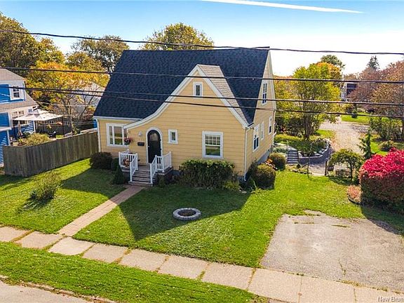 2nd image of 470 Young St