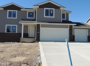 1512 NW Rockcrest Dr, Ankeny, IA 50023