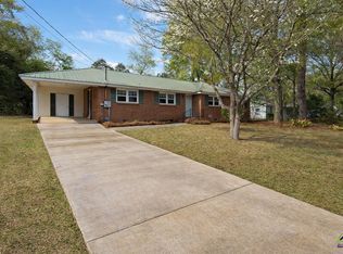 1739 Houston Lake Rd, Perry, GA