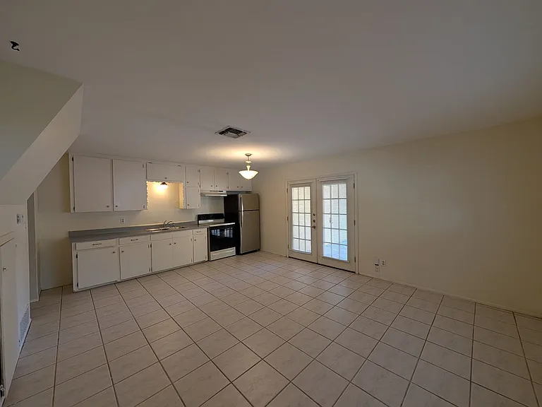 164 S Union Ave #102 — Photo 6