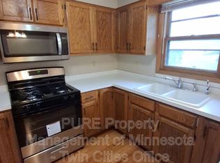 1250 Silverwood Ct, Woodbury, MN 55125