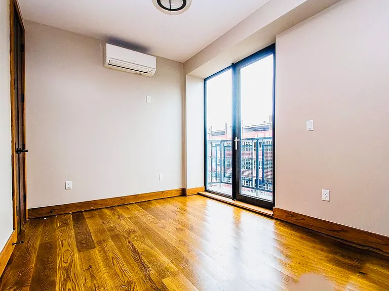 865 Willoughby Ave #5F — Photo 5