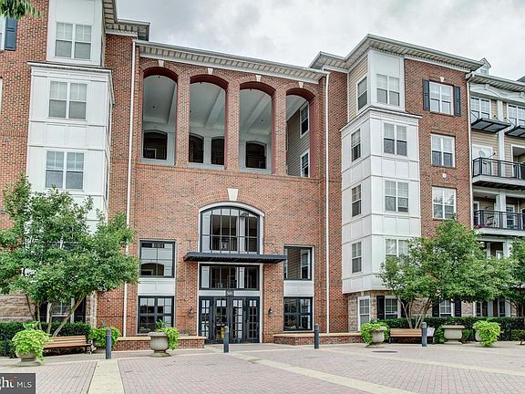 2nd image of 501 Hungerford Dr APT 444