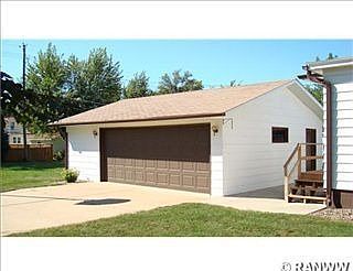 3rd image of 558 Woodward Ave