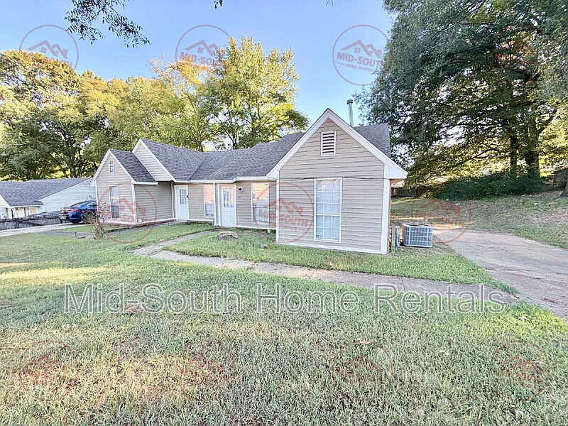 3 bed, 2.0 bath, 1083 sqft, $1,195 — Photo 3