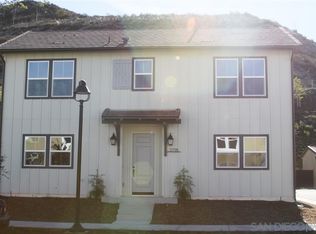 2718 Overlook Point Dr, Escondido, CA 92029