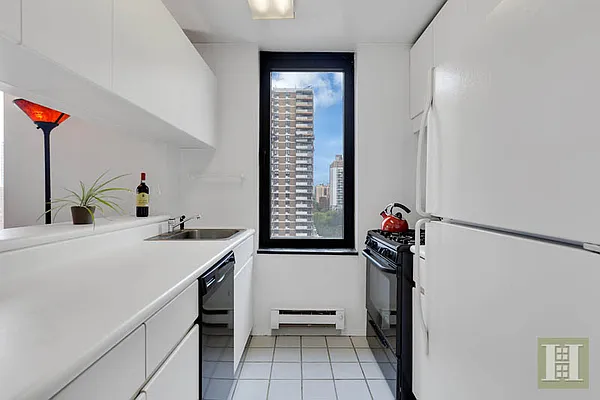 Rented by Halstead Real Estate | media 14