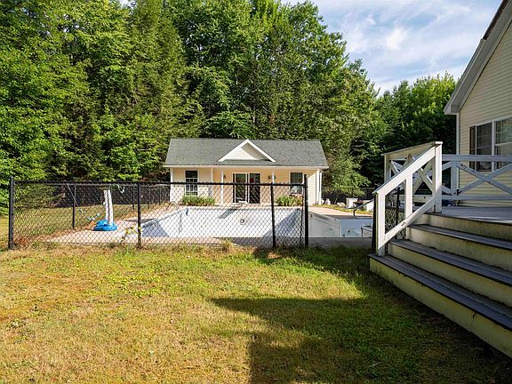 4th image of 633 1st Crown Point Road