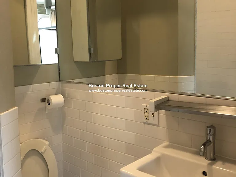 323 Beacon St #6 — Photo 12