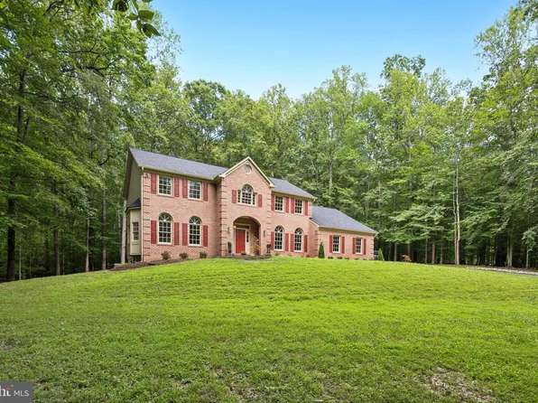 7505 Willowbrook Rd, Fairfax Station, VA 22039