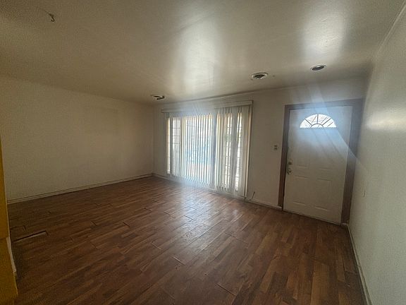 5th image of 16431 Spaulding Ave