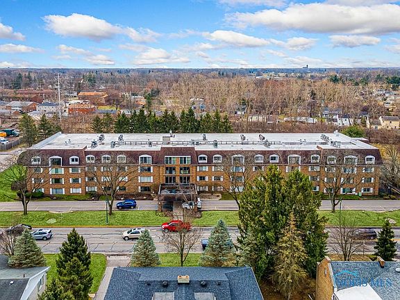 3rd image of 4343 Bancroft St #3C
