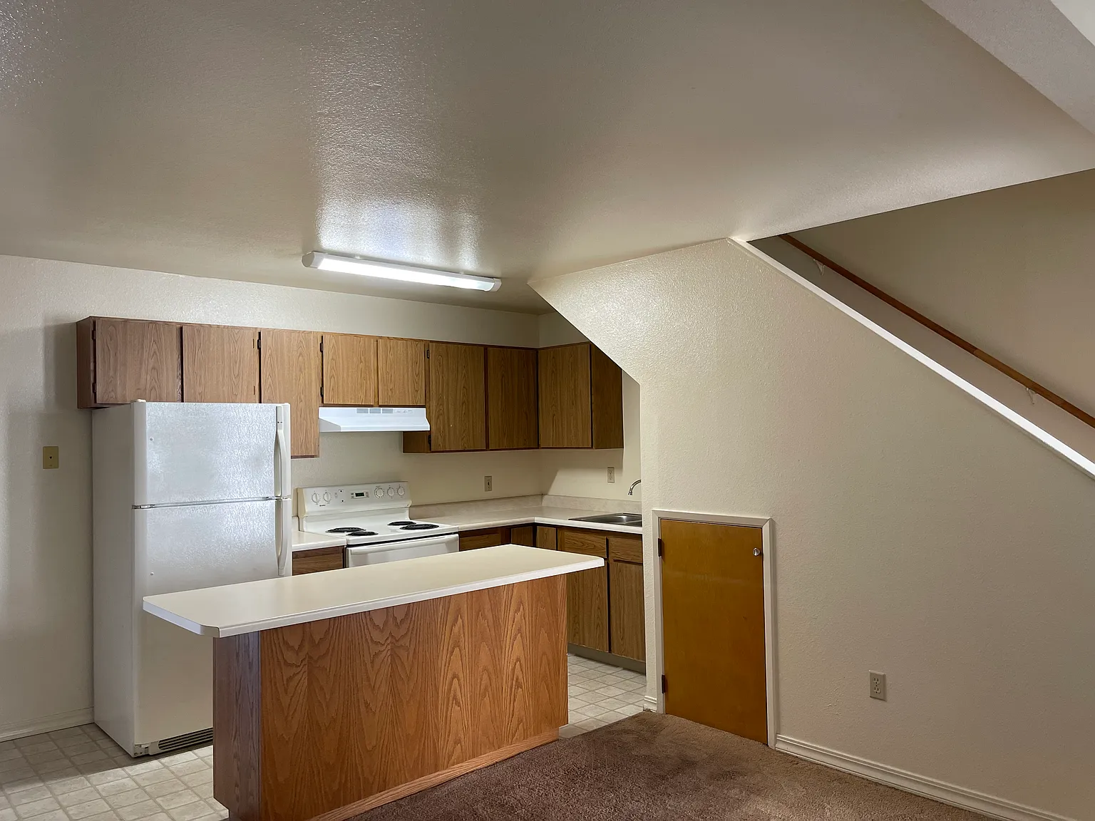 2 bed, 800 sqft, $1,475 — Photo 3