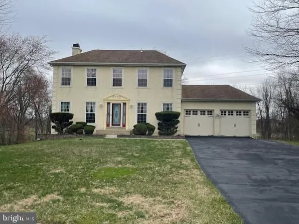 2983 Columbia Dr, Bensalem, PA 19020