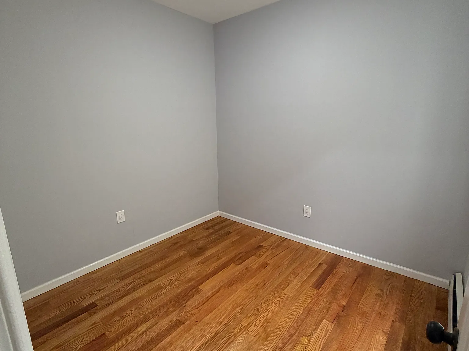 3 bed, 1000 sqft, $2,500 — Photo 4
