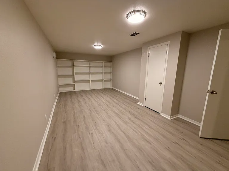 1216 Robin Dr — Photo 29
