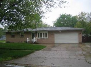 2546 Willowdale Rd, Portage, IN 46368
